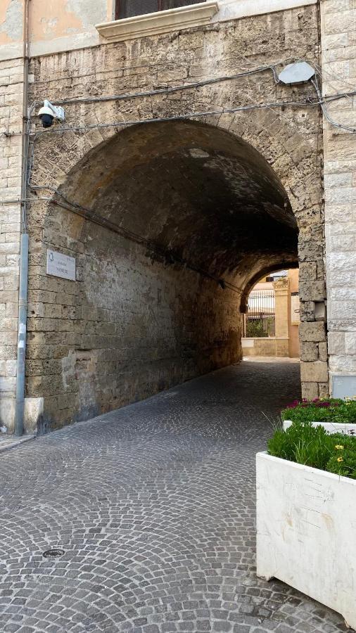 Arco Vanese Bari Bagian luar foto