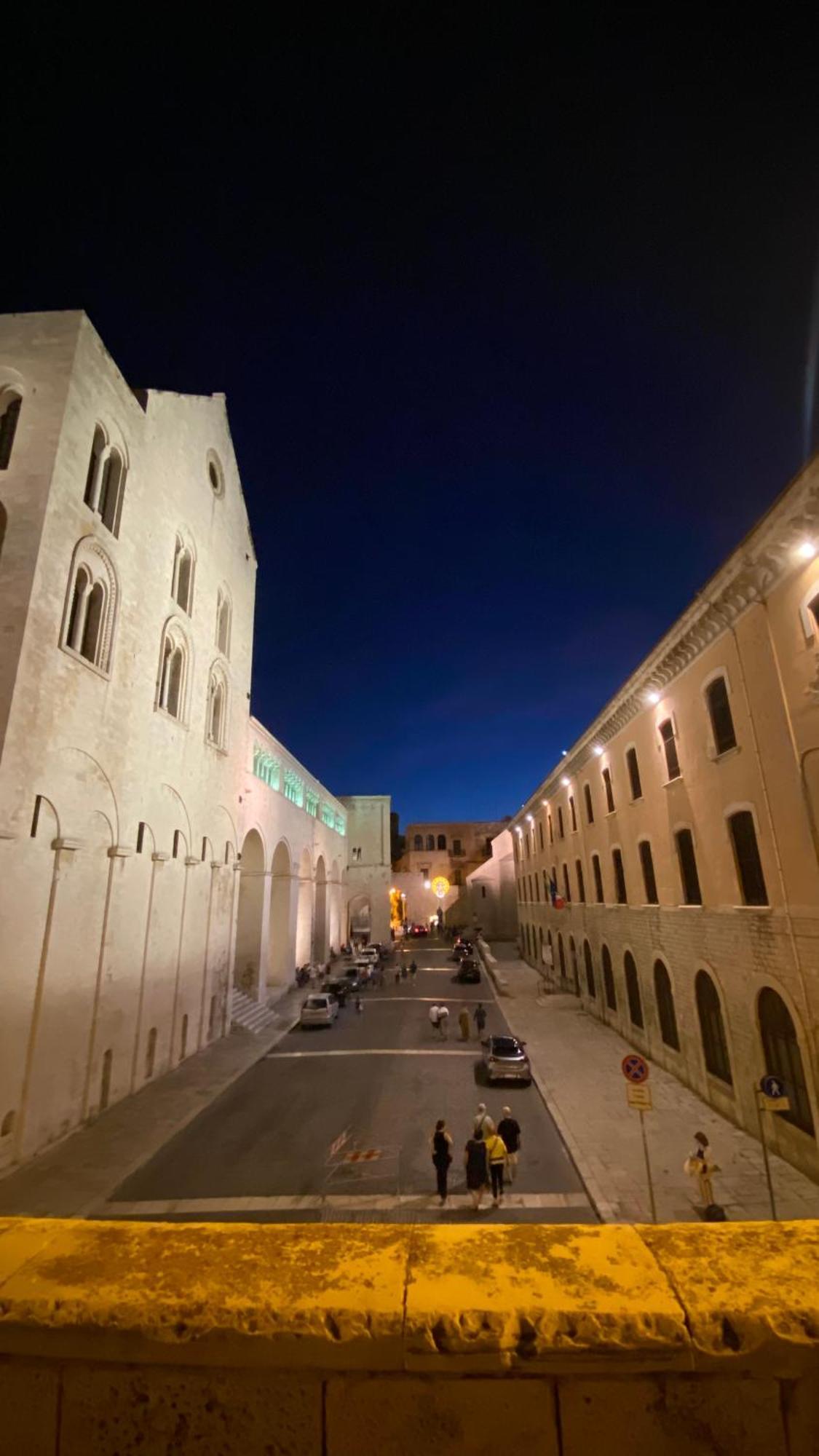 Arco Vanese Bari Bagian luar foto