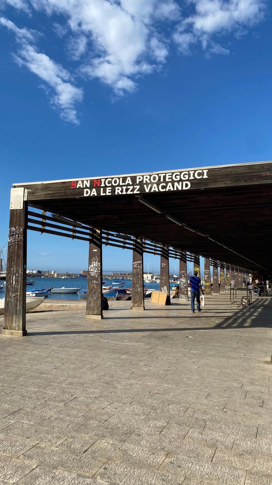 Arco Vanese Bari Bagian luar foto